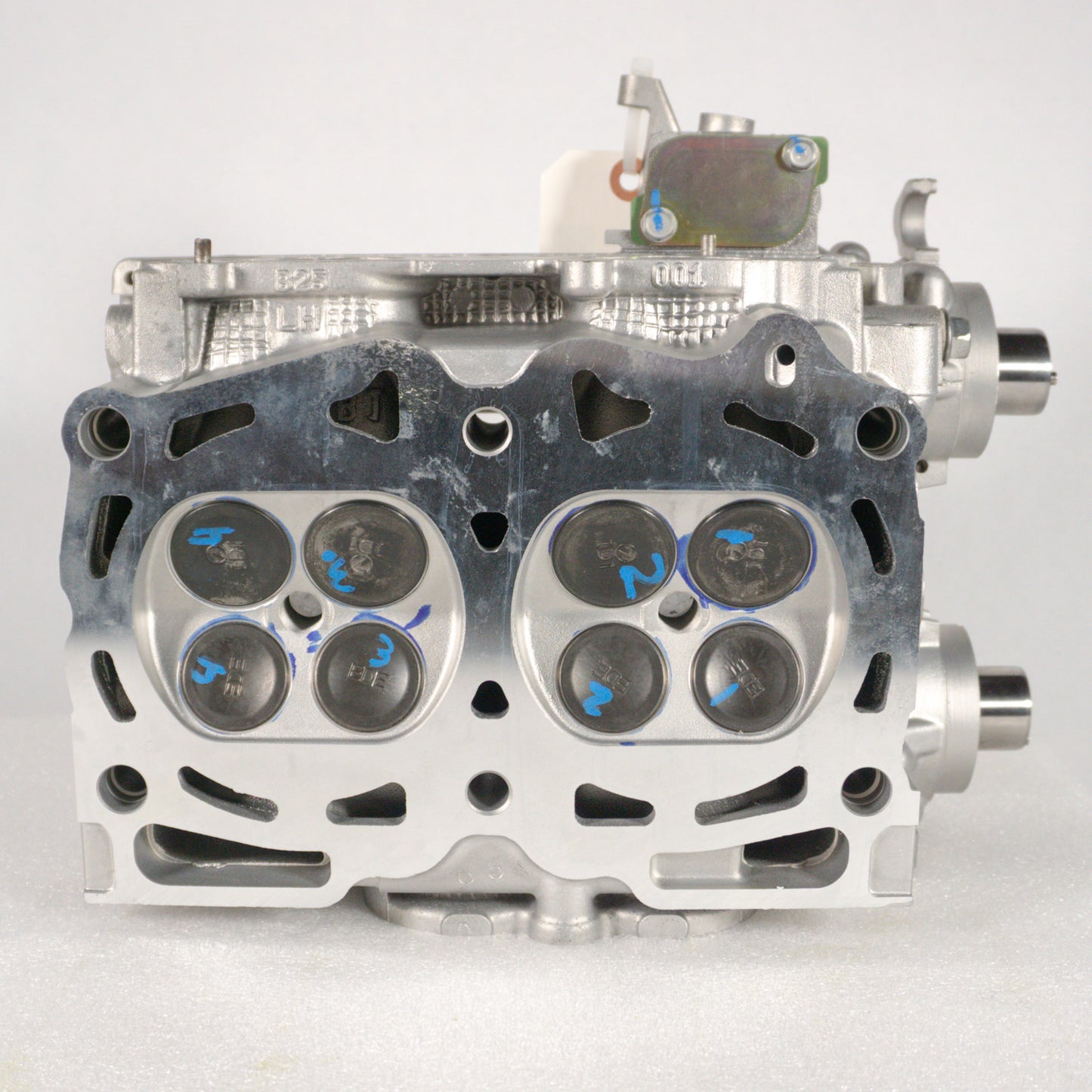 B25 Subaru EJ257/EJ255(v1) Intake AVCS Cylinder Head (Left Side)